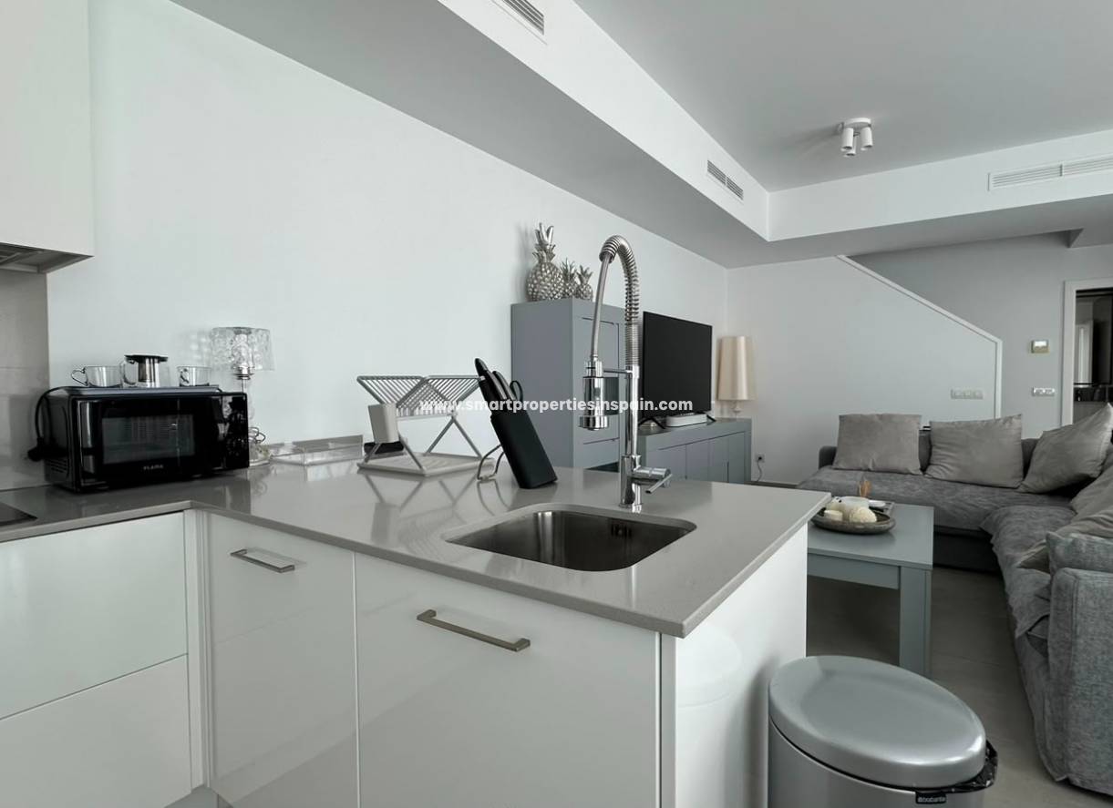 Wederverkoop - Semi Detached Villa - La Marina - Urbanización La Marina
