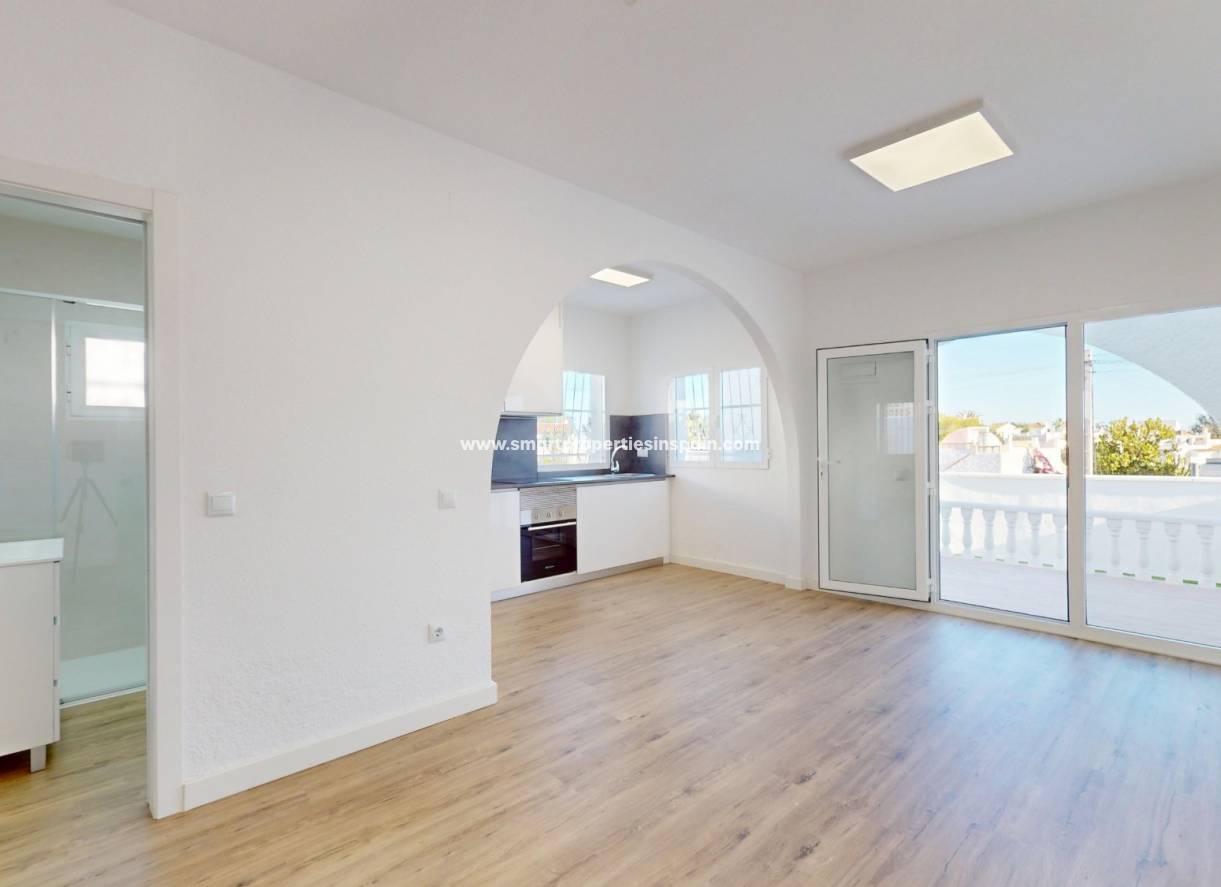 Wederverkoop - Semi Detached Villa - San Miguel de Salinas