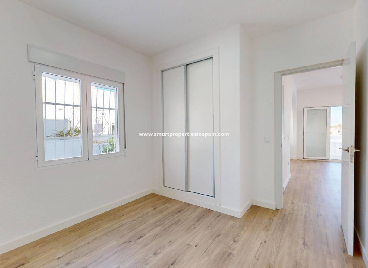 Wederverkoop - Semi Detached Villa - San Miguel de Salinas