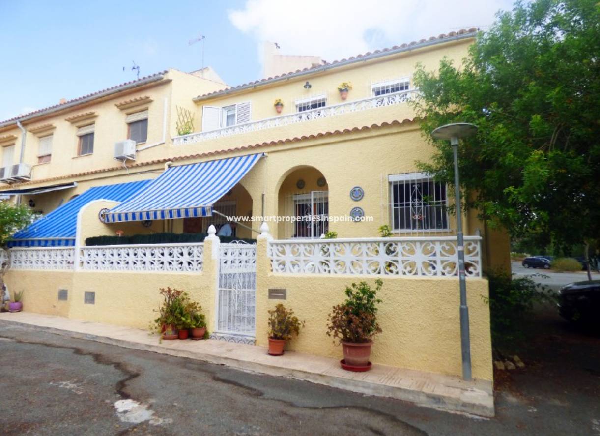Wederverkoop - Townhouse - La Marina - Urbanización La Marina