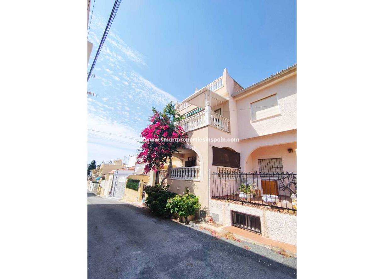 Wederverkoop - Townhouse - La Marina - Urbanización La Marina