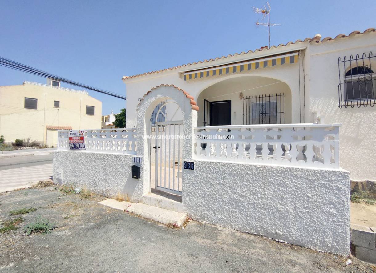 Wederverkoop - Townhouse - La Marina - Urbanización La Marina