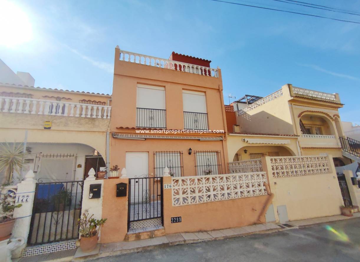 Wederverkoop - Townhouse - La Marina - Urbanización La Marina