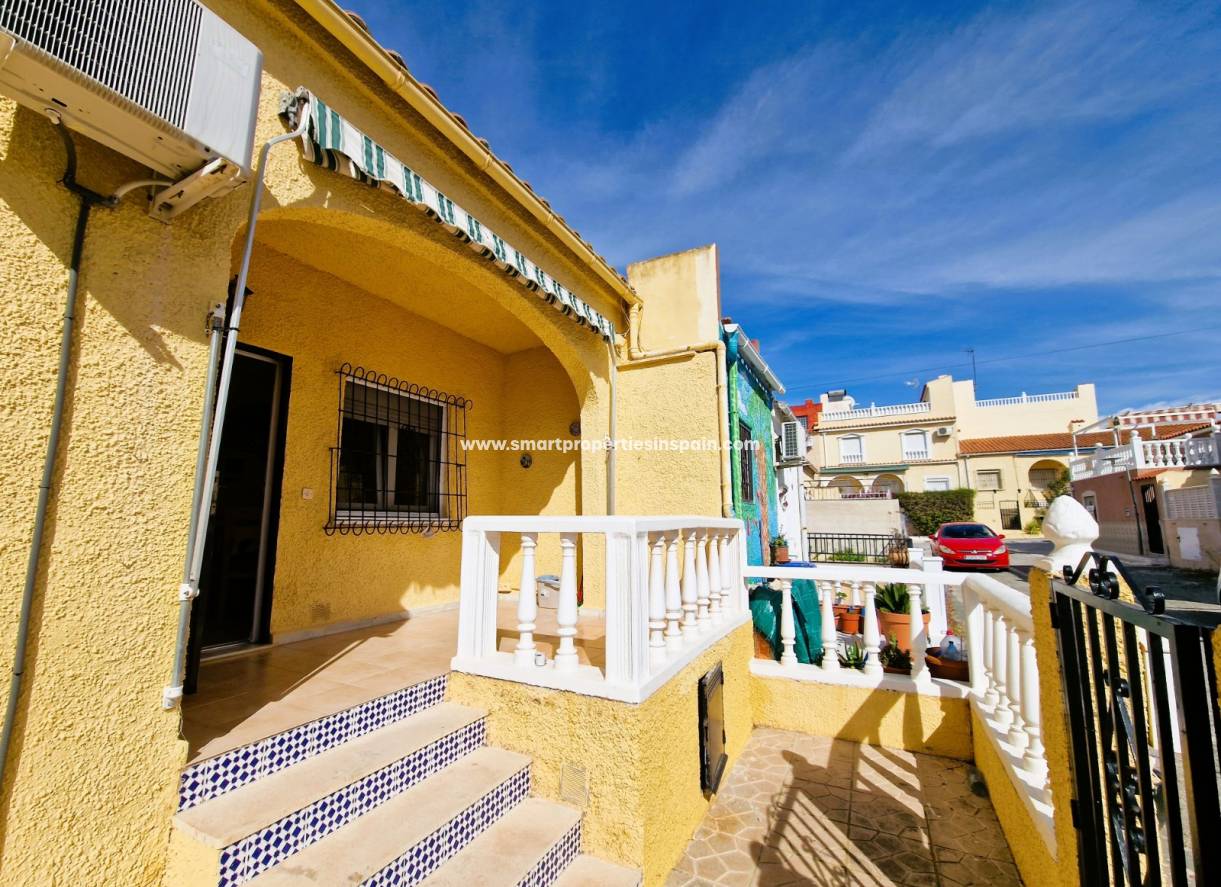 Wederverkoop - Townhouse - La Marina - Urbanización La Marina