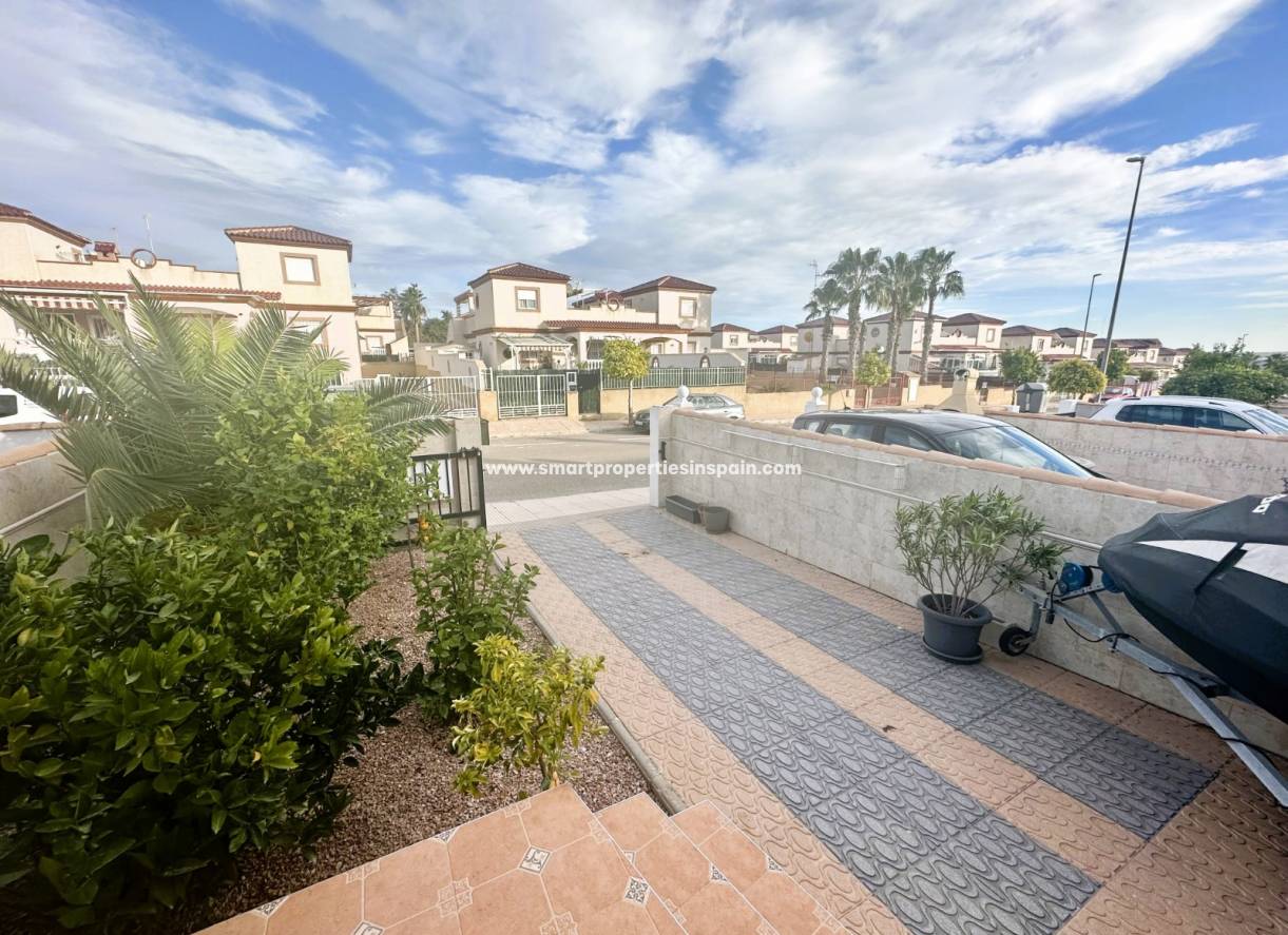 Wederverkoop - Townhouse - La Marina - Urbanización La Marina