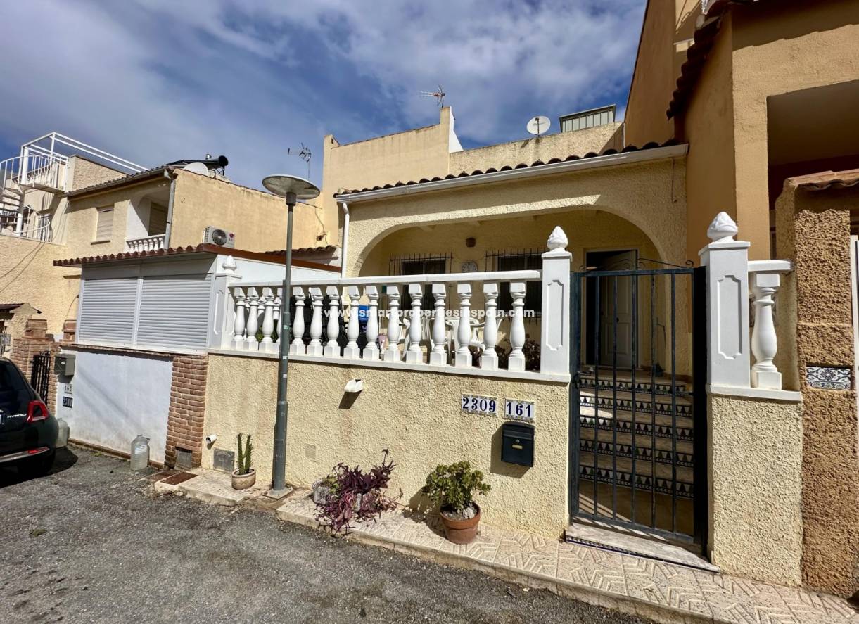 Wederverkoop - Townhouse - La Marina - Urbanización La Marina