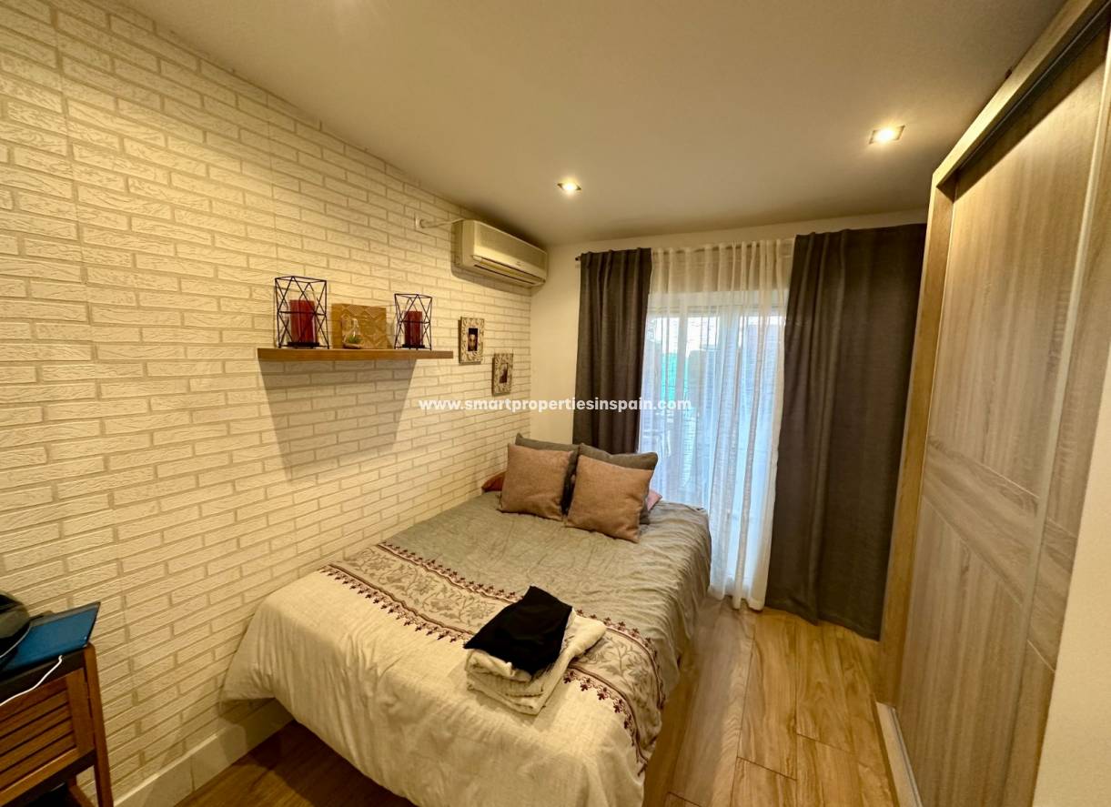 Wederverkoop - Townhouse - La Marina - Urbanización La Marina