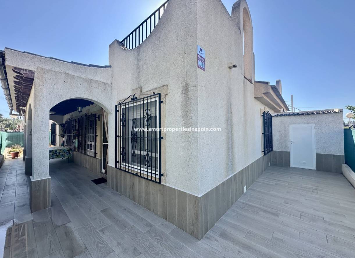 Wederverkoop - Townhouse - La Marina - Urbanización La Marina