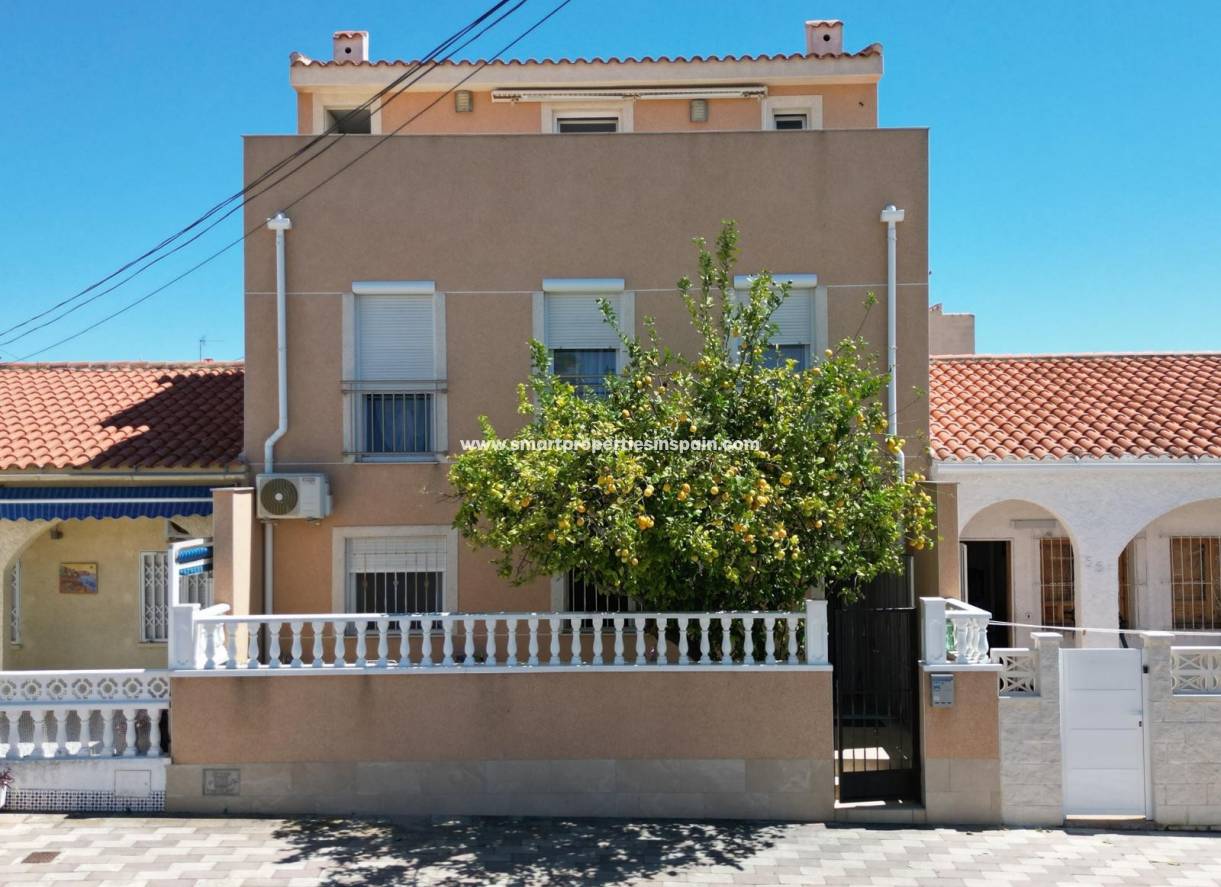 Wederverkoop - Townhouse - La Marina - Urbanización La Marina