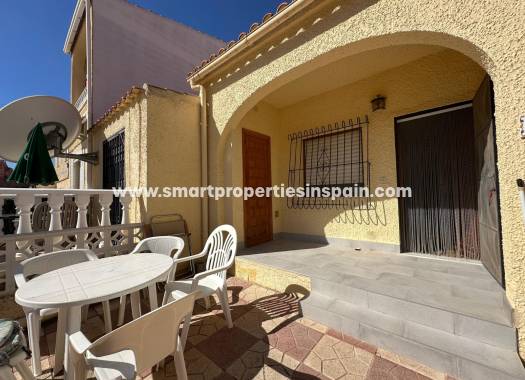 Wederverkoop - Townhouse - La Marina - Urbanización La Marina