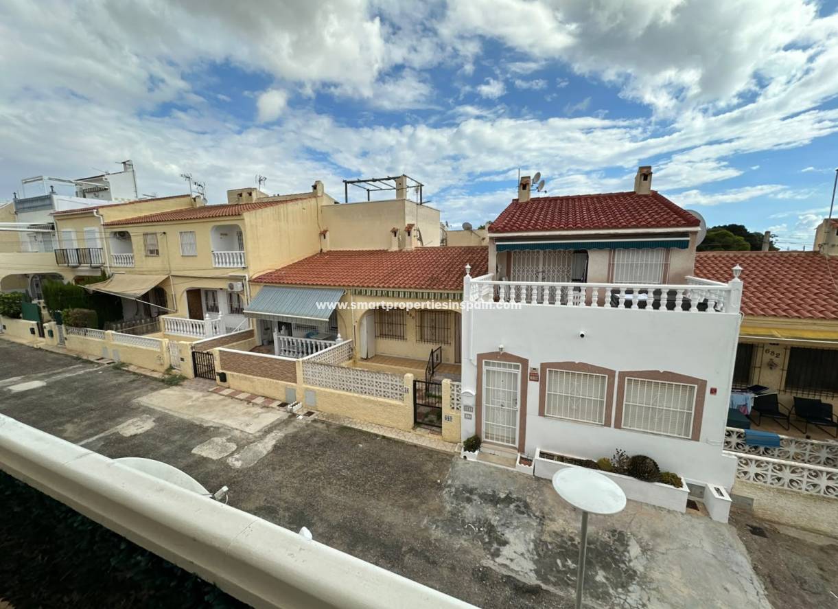 Wederverkoop - Townhouse - La Marina - Urbanización La Marina