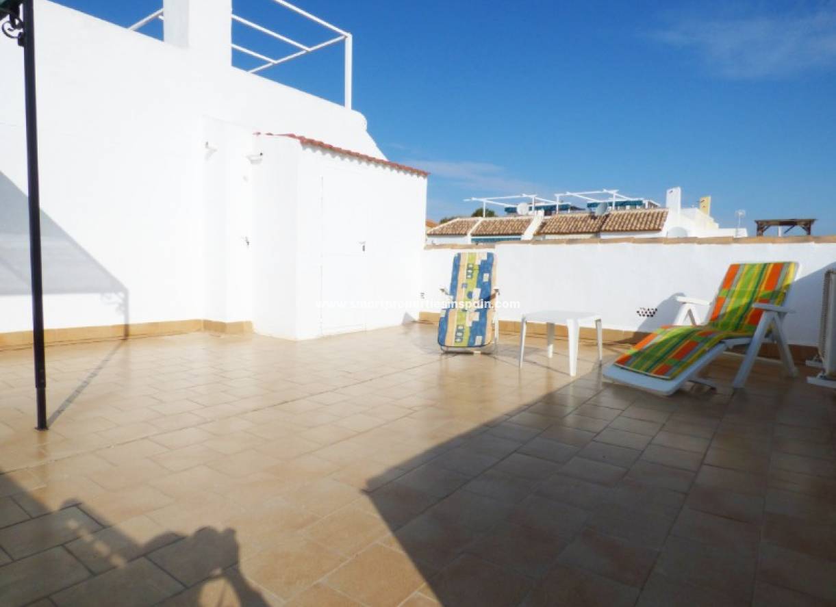 Wiederverkauf - Apartment - La Marina - Urbanización La Marina