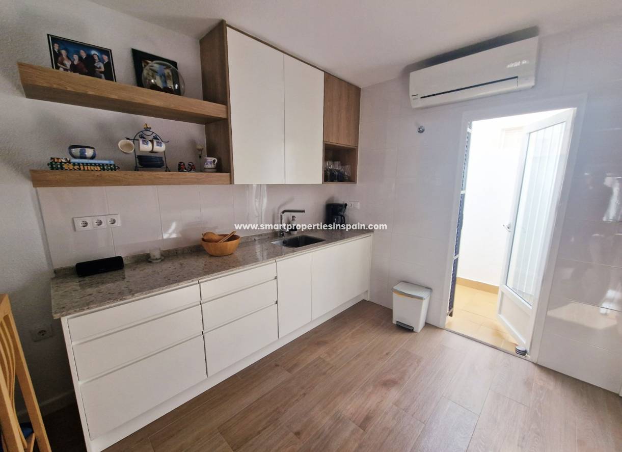 Wiederverkauf - Apartment - La Marina - Urbanización La Marina