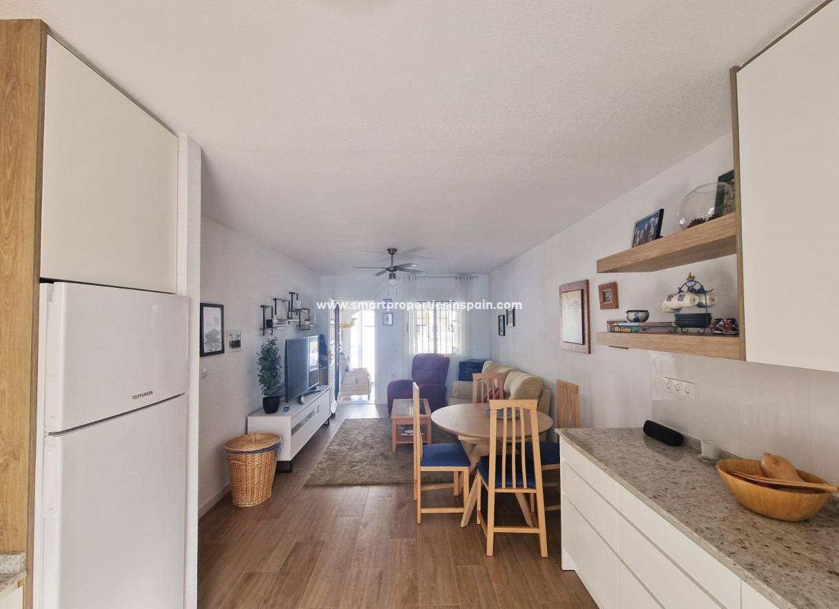 Wiederverkauf - Apartment - La Marina - Urbanización La Marina