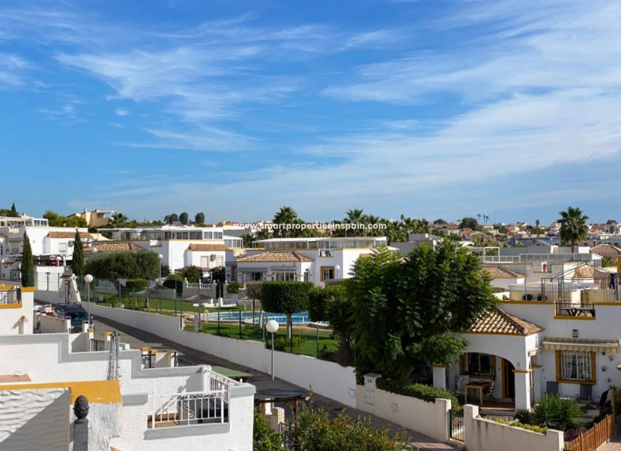 Wiederverkauf - Doppelhaushalfte - La Marina - Urbanización La Marina