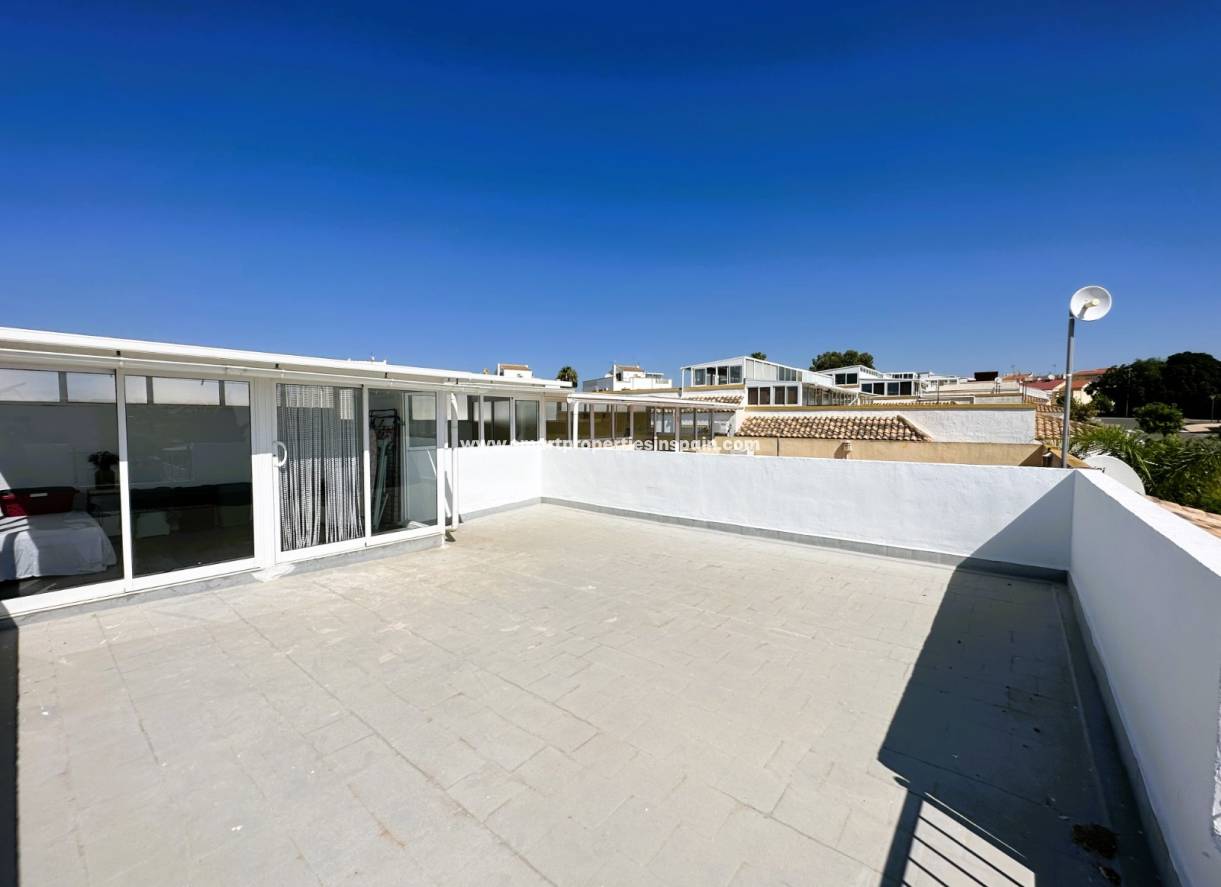 Wiederverkauf - Doppelhaushalfte - La Marina - Urbanización La Marina