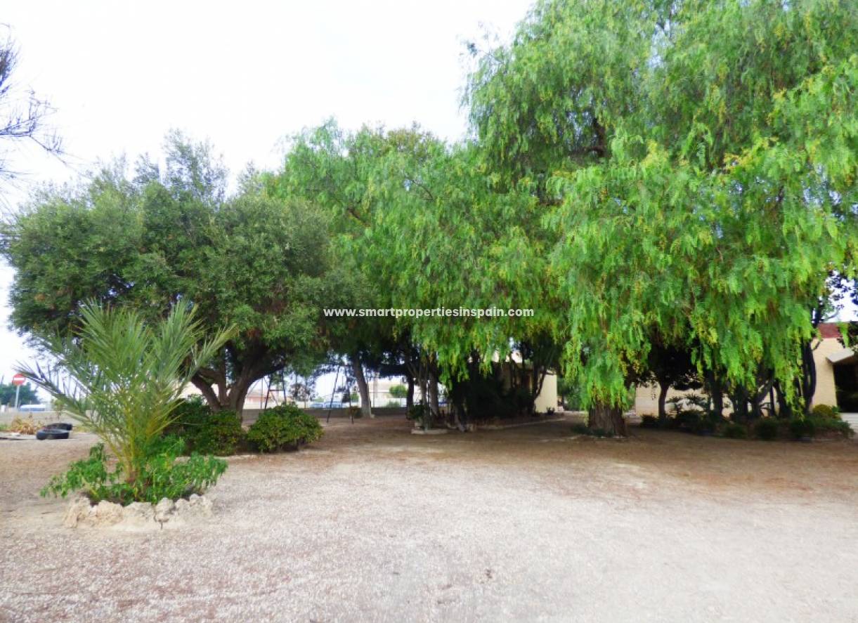 Wiederverkauf - Finca - La Marina - Urbanización La Marina