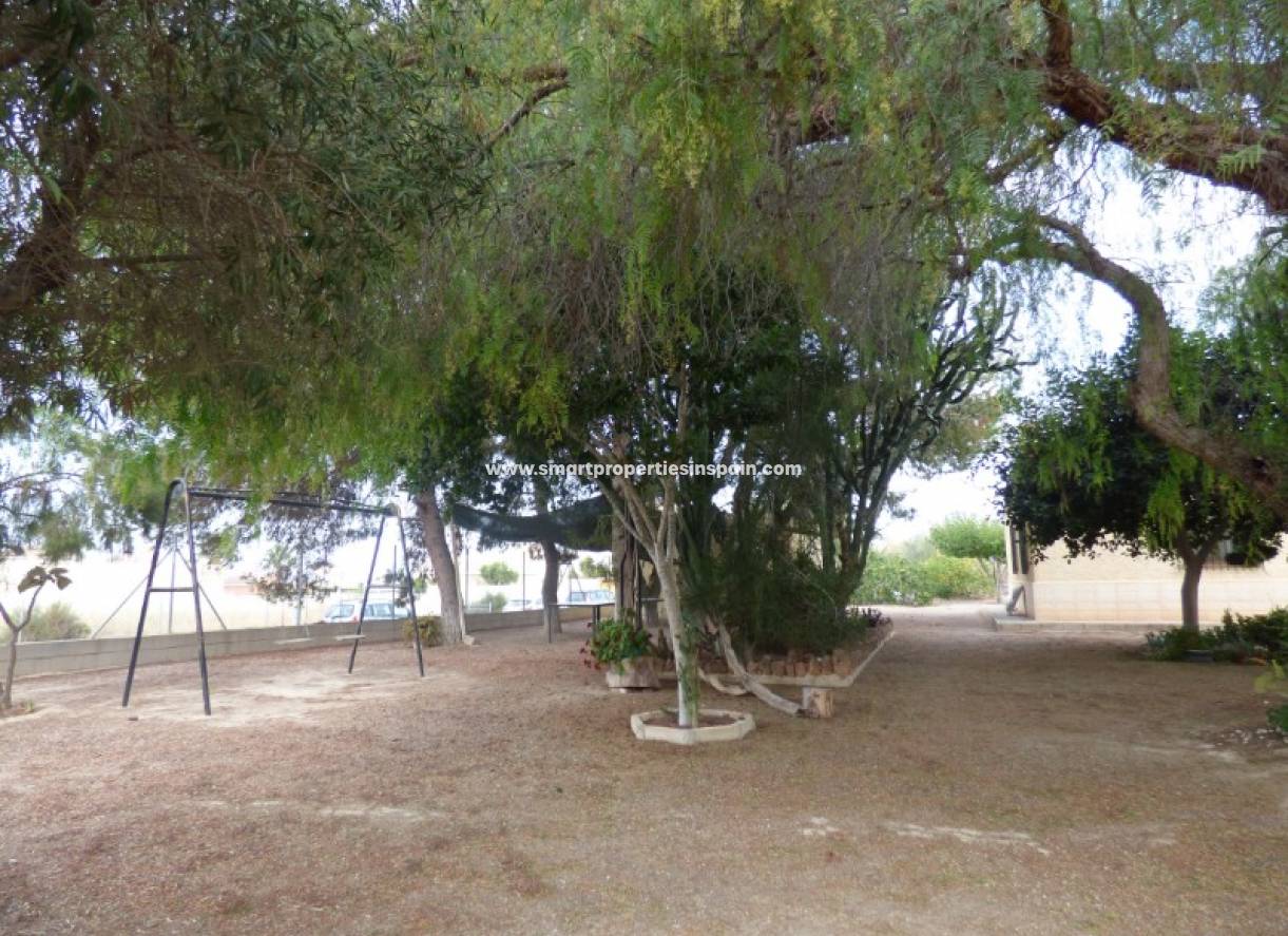 Wiederverkauf - Finca - La Marina - Urbanización La Marina