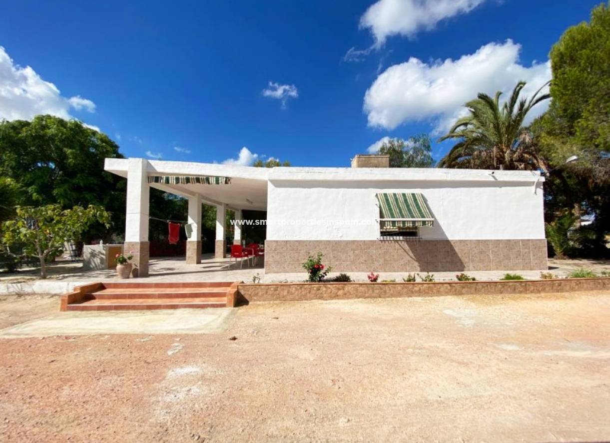Wiederverkauf - Finca - La Marina - Urbanización La Marina