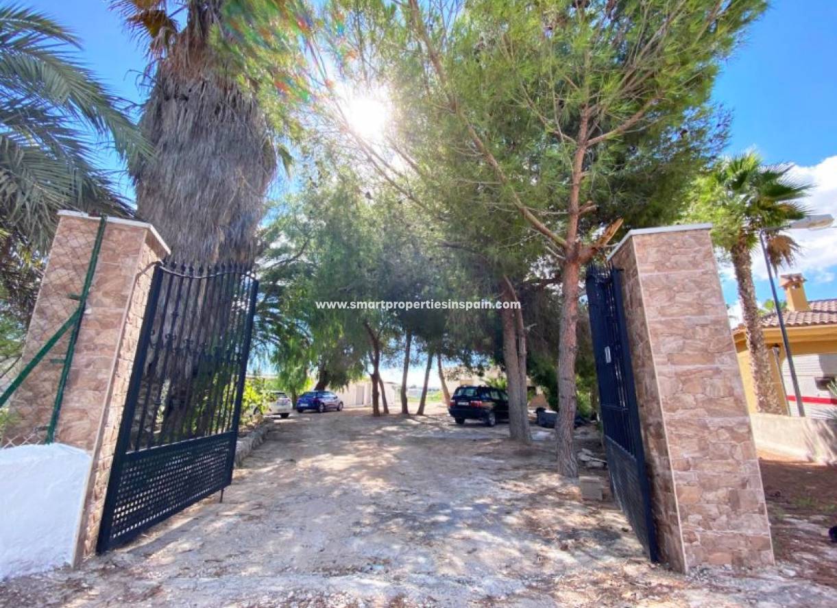 Wiederverkauf - Finca - La Marina - Urbanización La Marina