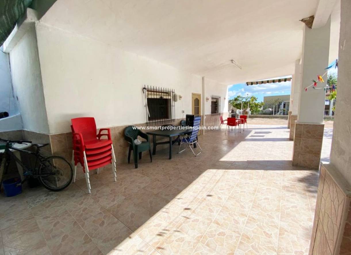 Wiederverkauf - Finca - La Marina - Urbanización La Marina