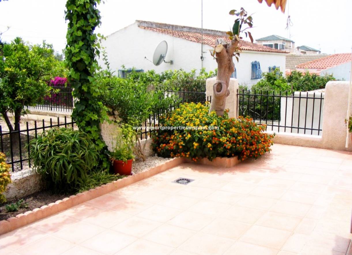 Wiederverkauf - Finca - La Marina - Urbanización La Marina
