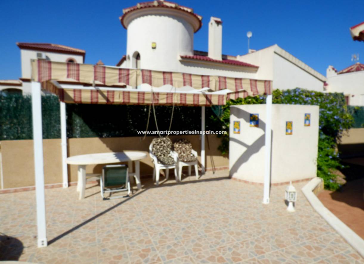 Wiederverkauf - Freistehendes Haus - La Marina - Urbanización La Marina