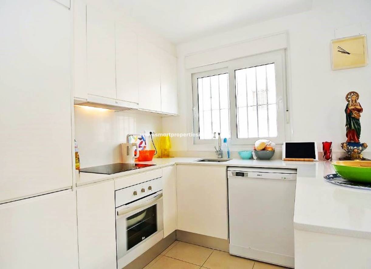 Wiederverkauf - Freistehendes Haus - La Marina - Urbanización La Marina