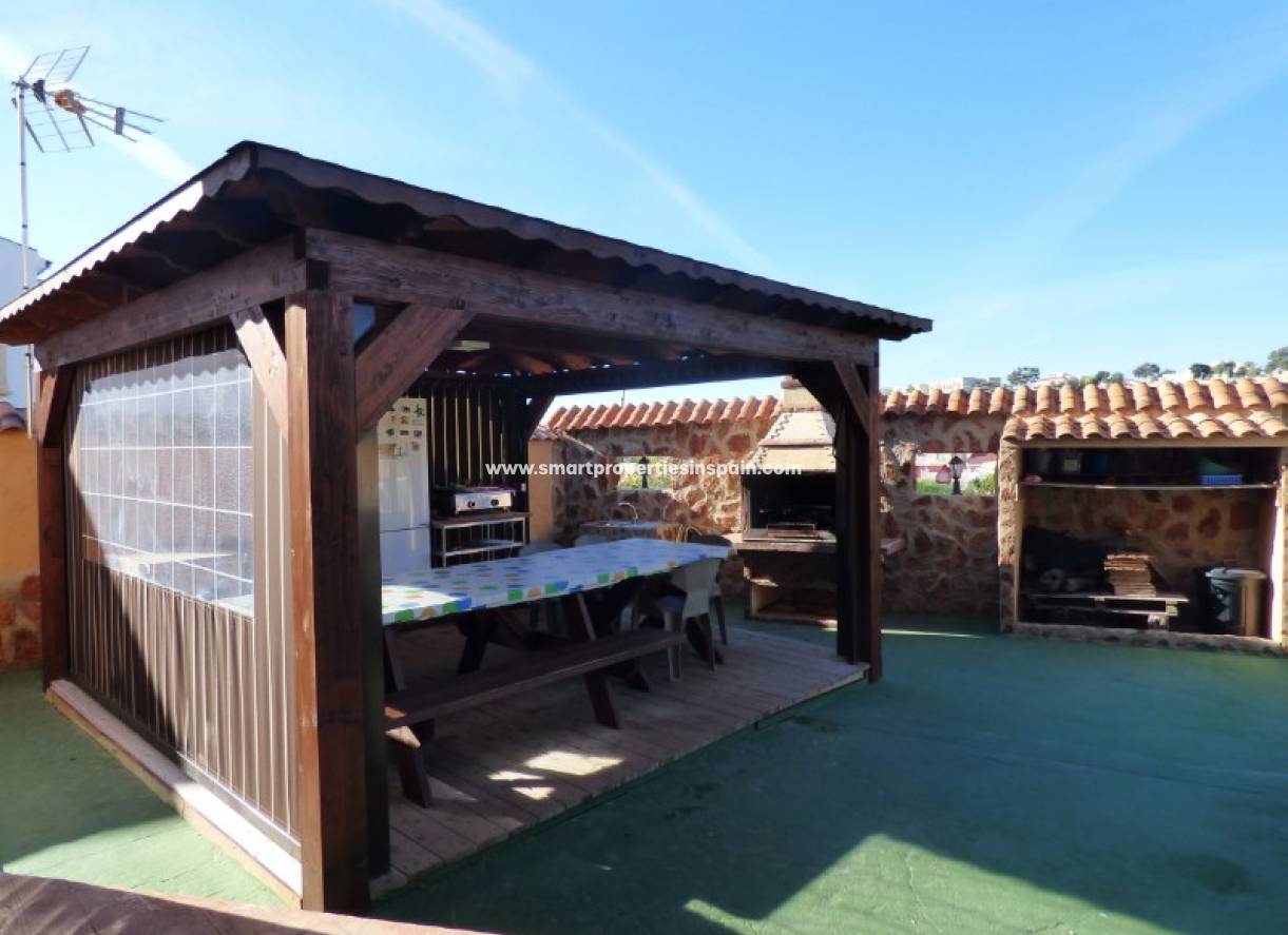 Wiederverkauf - Freistehendes Haus - La Marina - Urbanización La Marina