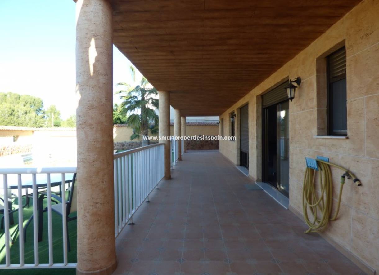 Wiederverkauf - Freistehendes Haus - La Marina - Urbanización La Marina