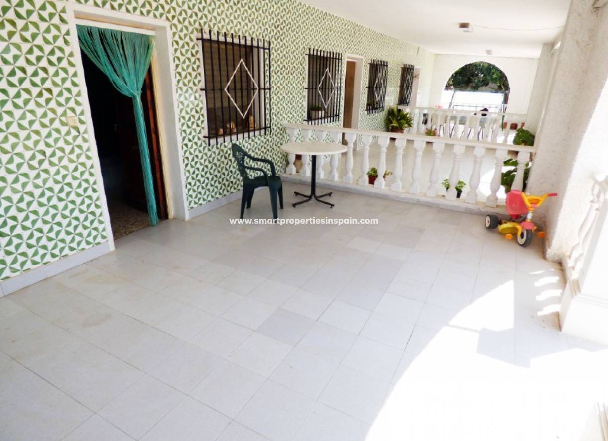 Wiederverkauf - Freistehendes Haus - La Marina - Urbanización La Marina