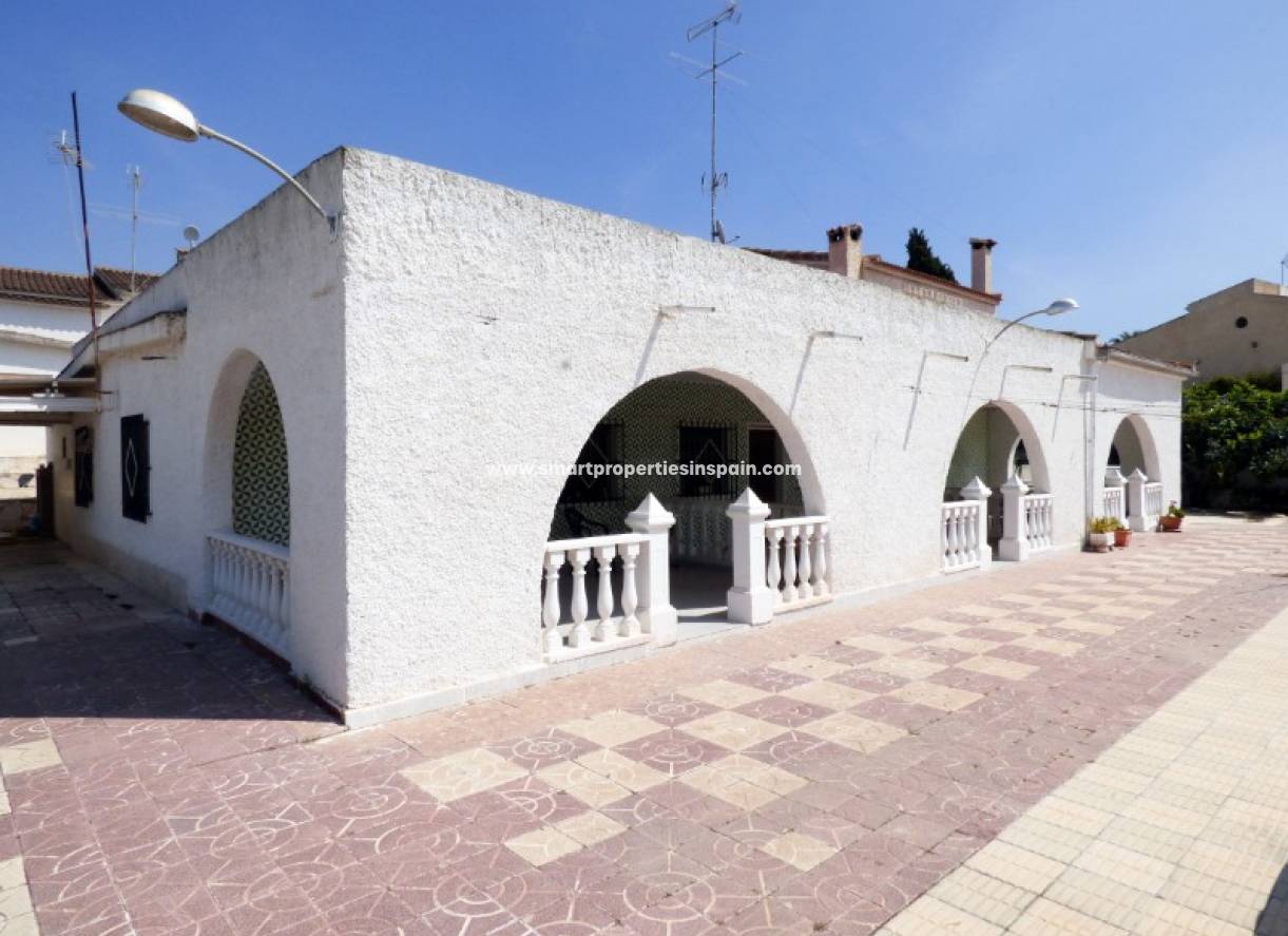 Wiederverkauf - Freistehendes Haus - La Marina - Urbanización La Marina