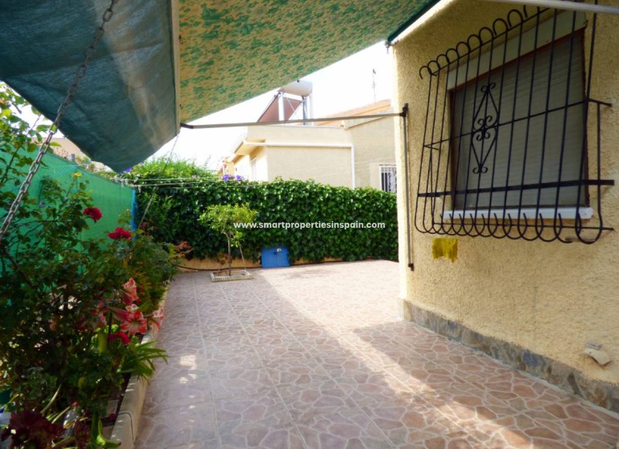 Wiederverkauf - Freistehendes Haus - La Marina - Urbanización La Marina