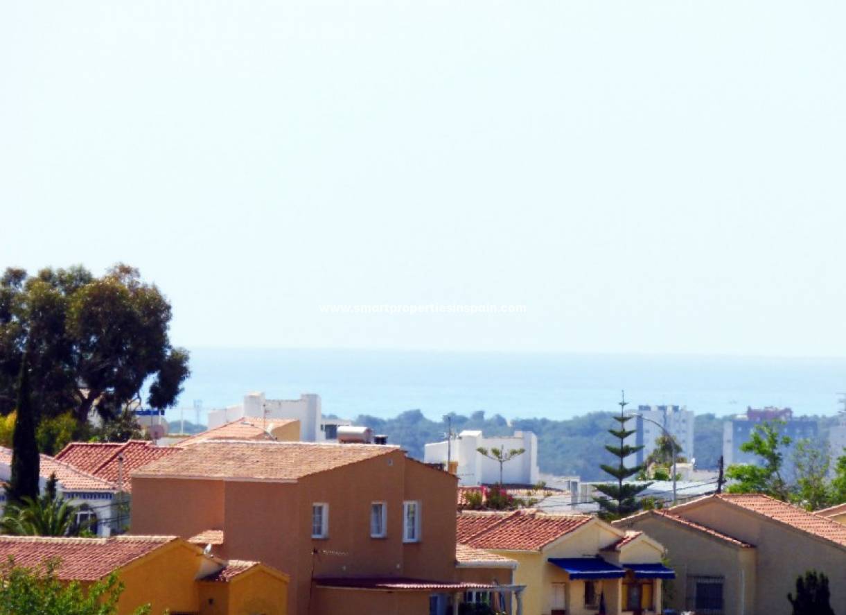 Wiederverkauf - Freistehendes Haus - La Marina - Urbanización La Marina