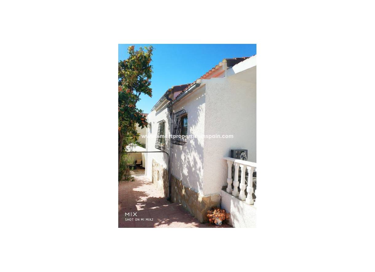 Wiederverkauf - Freistehendes Haus - La Marina - Urbanización La Marina