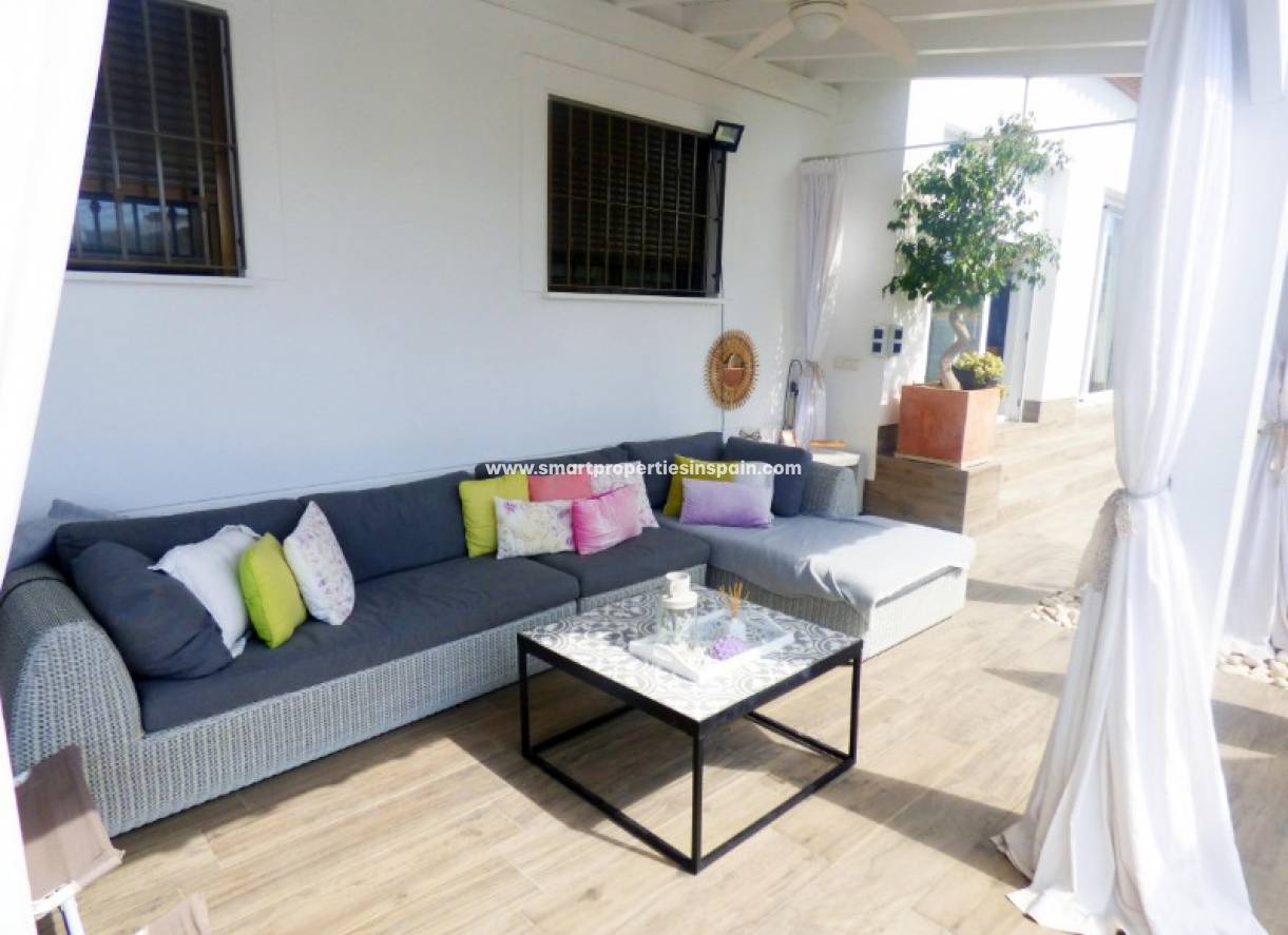 Wiederverkauf - Freistehendes Haus - La Marina - Urbanización La Marina