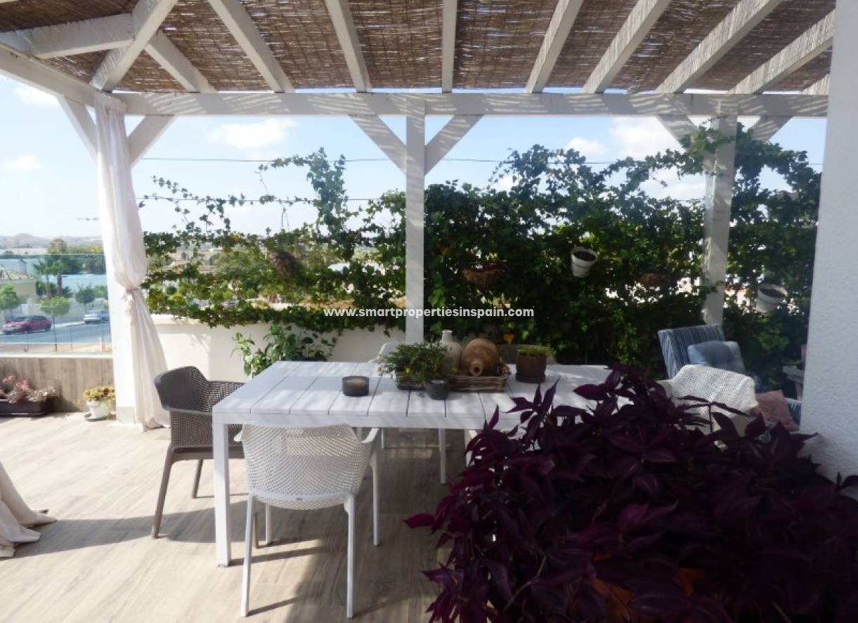 Wiederverkauf - Freistehendes Haus - La Marina - Urbanización La Marina