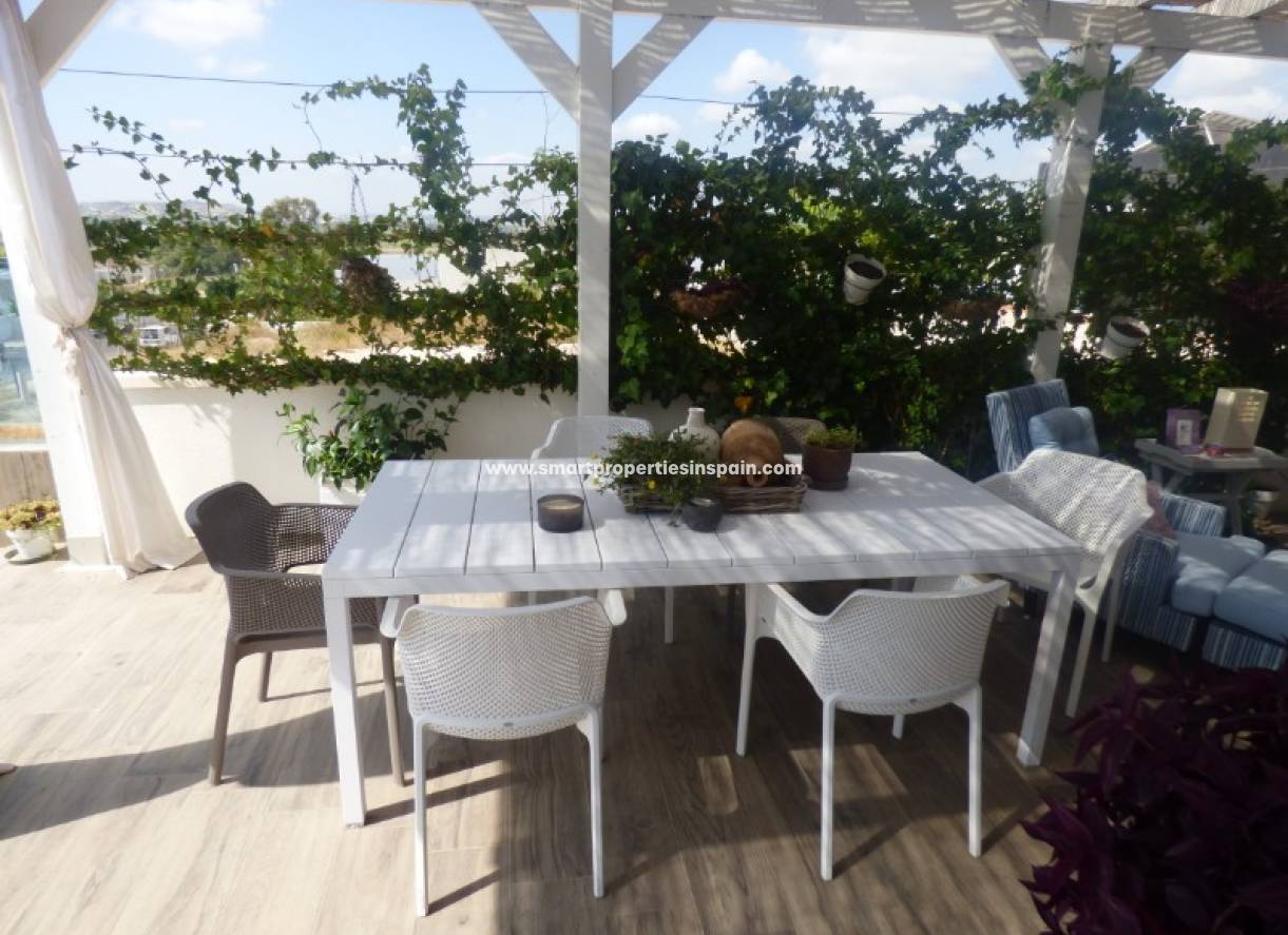 Wiederverkauf - Freistehendes Haus - La Marina - Urbanización La Marina