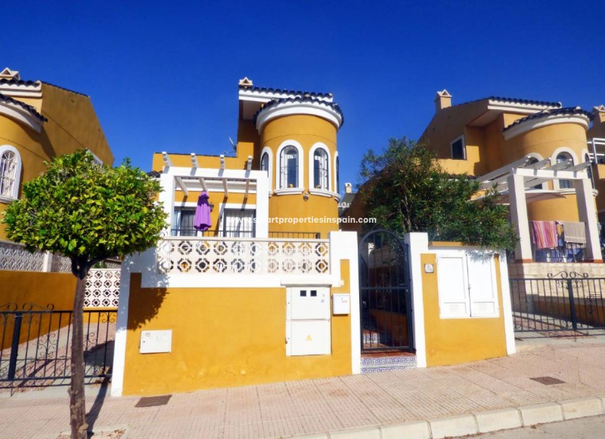 Wiederverkauf - Freistehendes Haus - La Marina - Urbanización La Marina