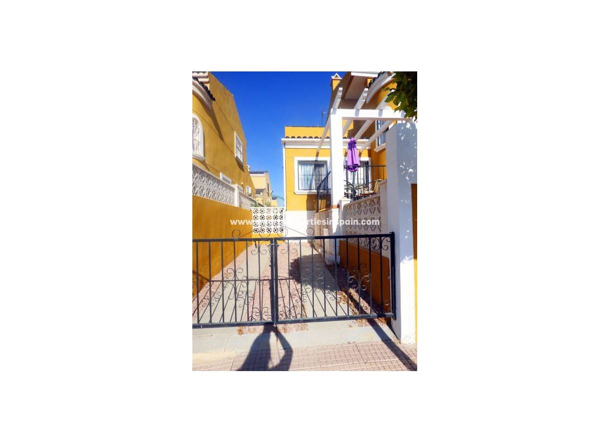 Wiederverkauf - Freistehendes Haus - La Marina - Urbanización La Marina