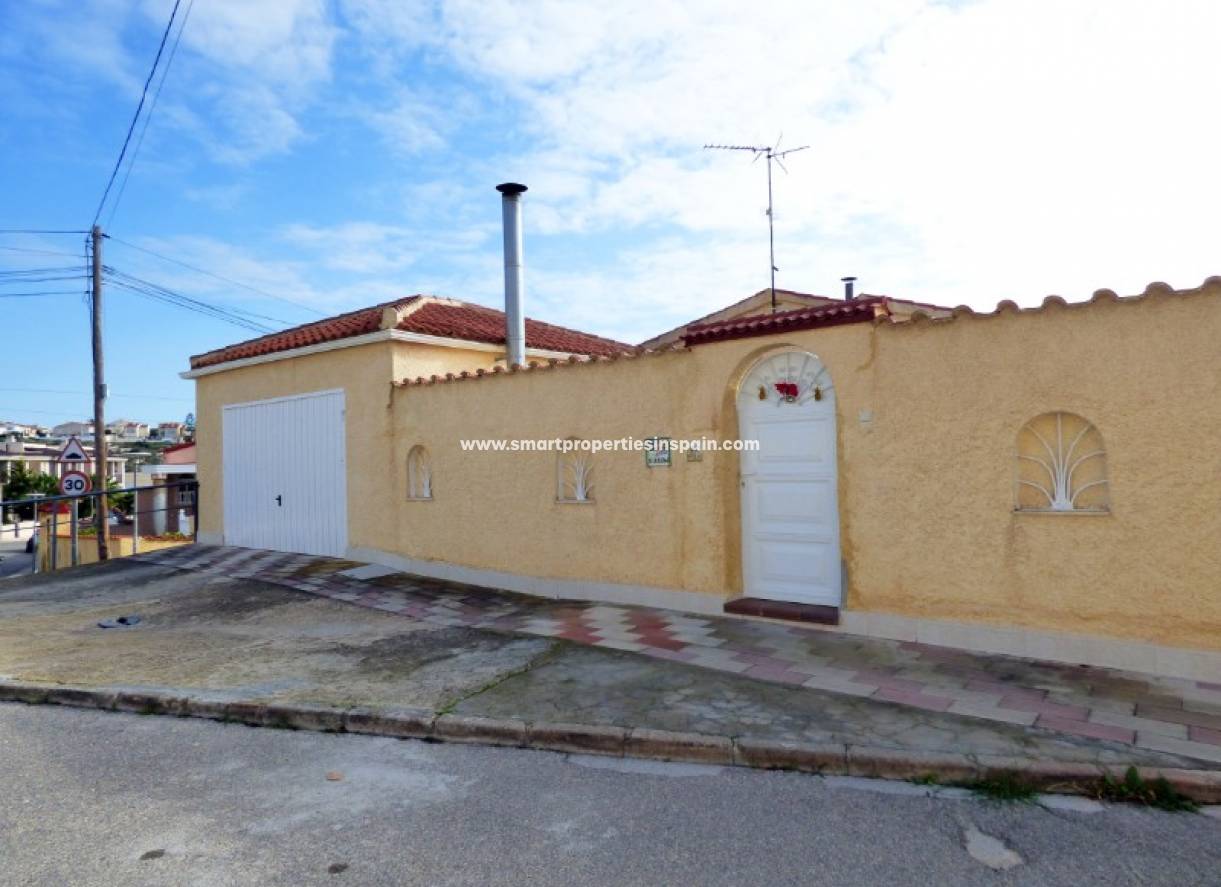Wiederverkauf - Freistehendes Haus - La Marina - Urbanización La Marina