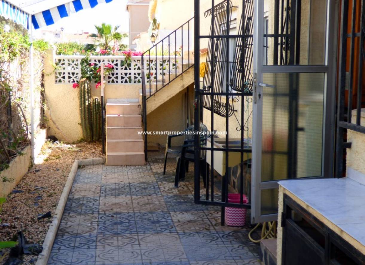 Wiederverkauf - Freistehendes Haus - La Marina - Urbanización La Marina