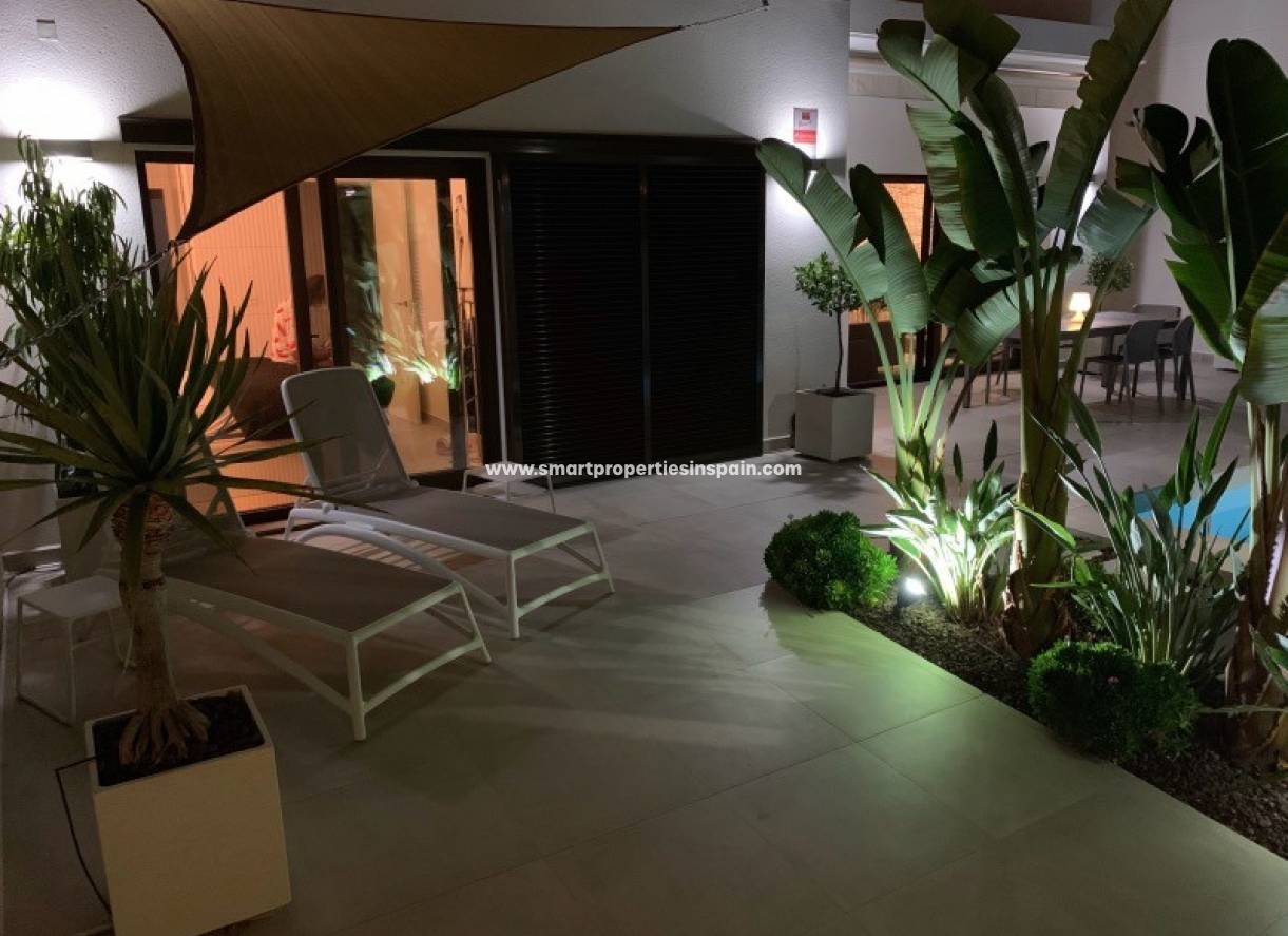 Wiederverkauf - Freistehendes Haus - La Marina - Urbanización La Marina