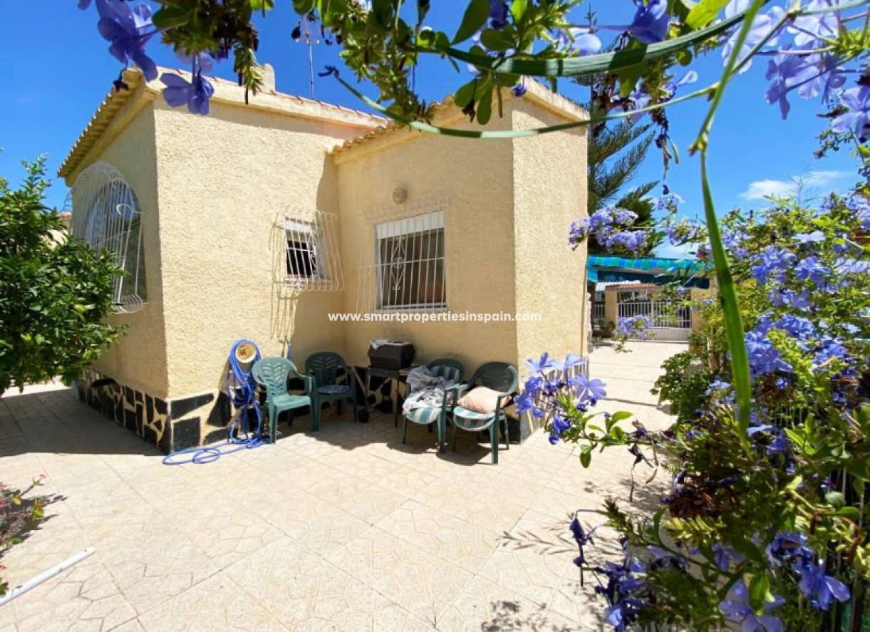 Wiederverkauf - Freistehendes Haus - La Marina - Urbanización La Marina