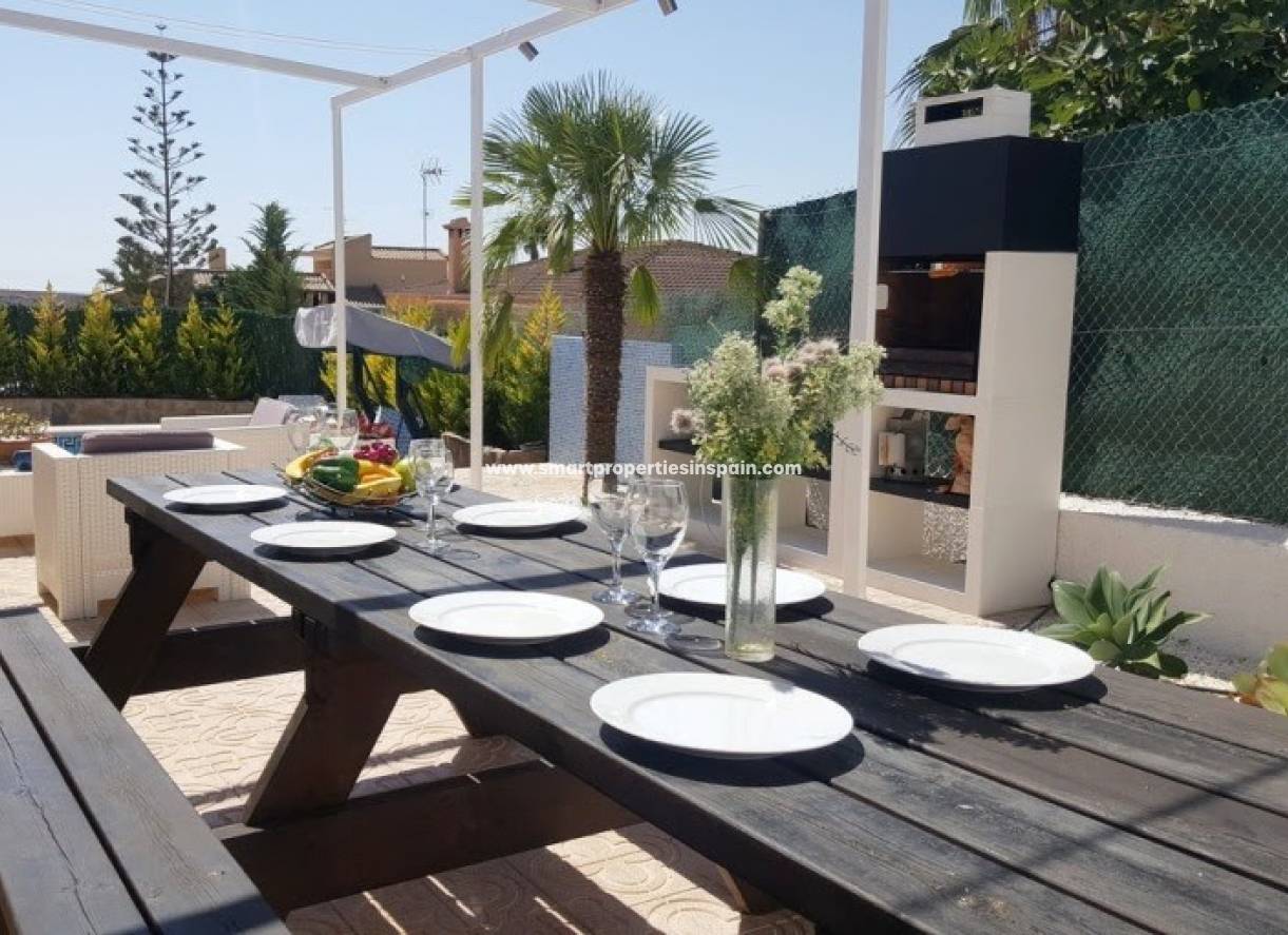 Wiederverkauf - Freistehendes Haus - La Marina - Urbanización La Marina