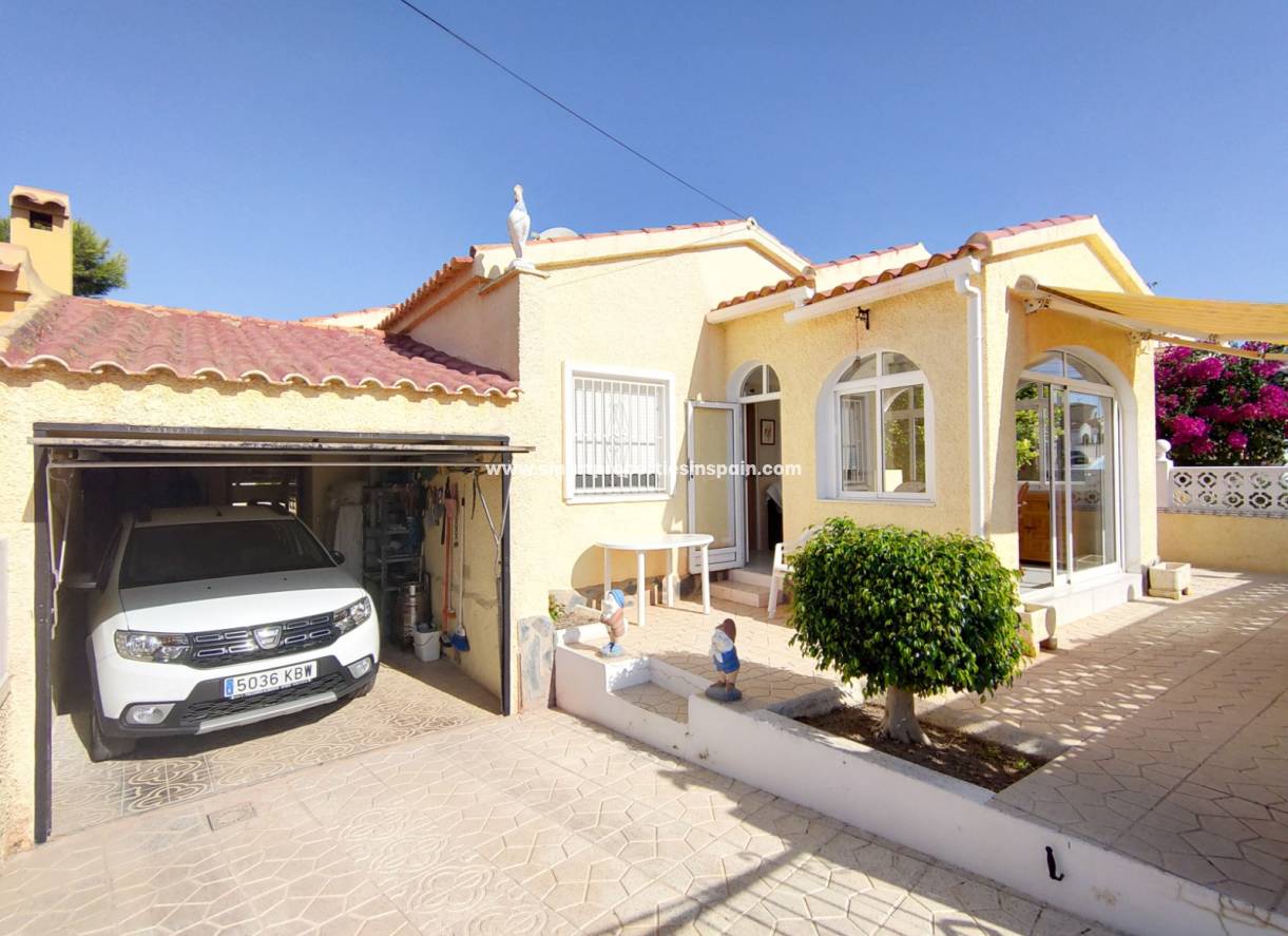 Wiederverkauf - Freistehendes Haus - La Marina - Urbanización La Marina