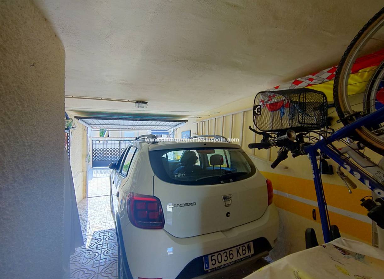 Wiederverkauf - Freistehendes Haus - La Marina - Urbanización La Marina