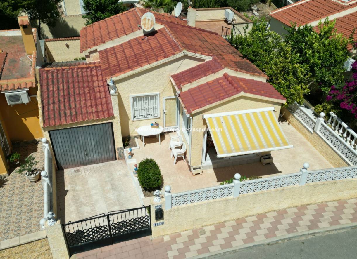 Wiederverkauf - Freistehendes Haus - La Marina - Urbanización La Marina