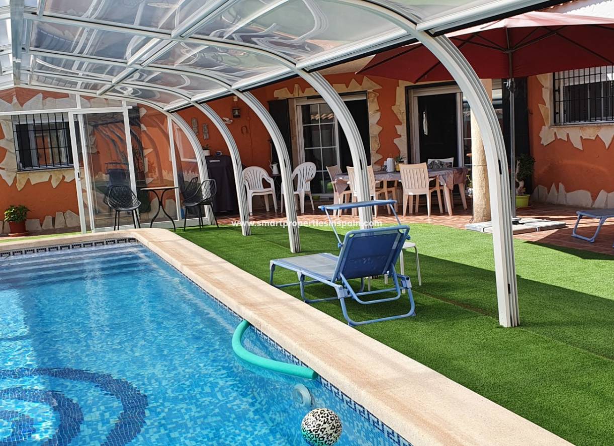 Wiederverkauf - Freistehendes Haus - La Marina - Urbanización La Marina