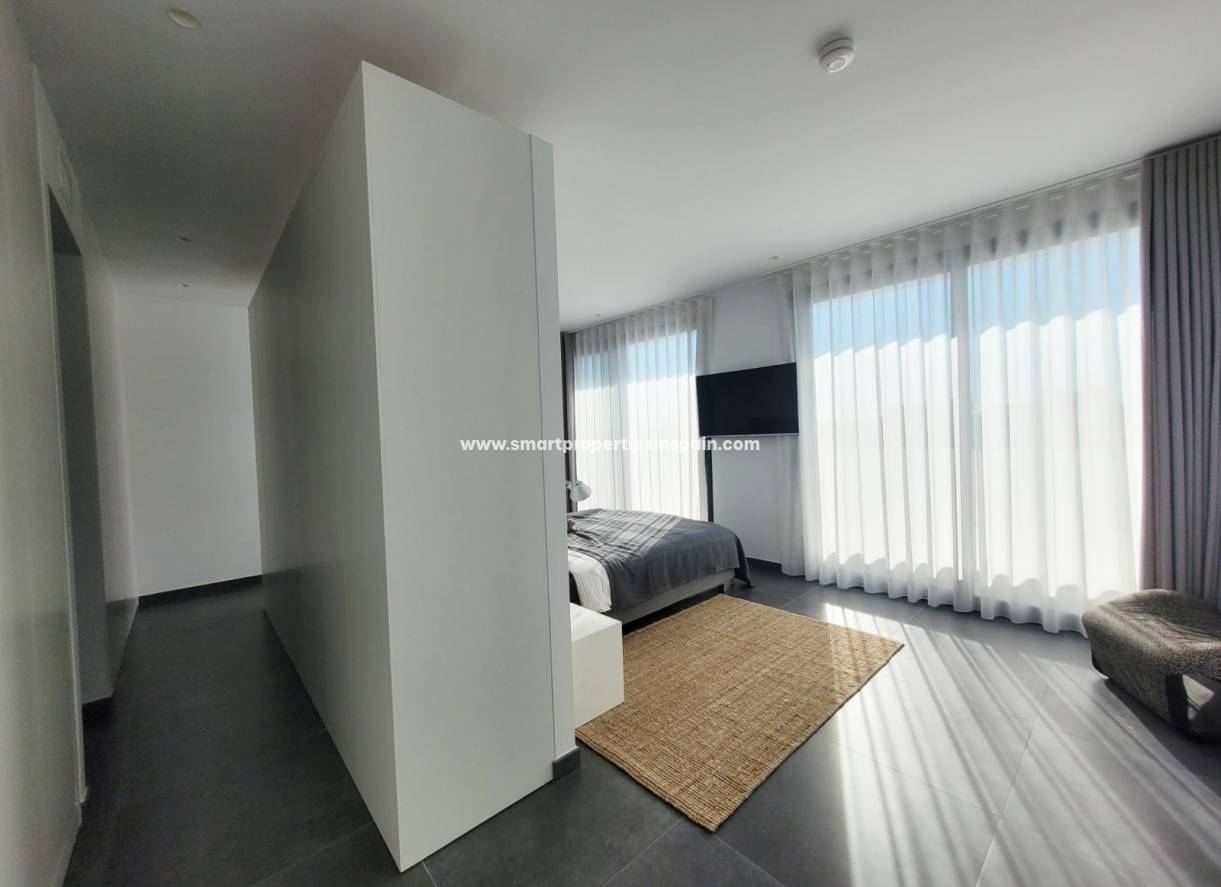 Wiederverkauf - Freistehendes Haus - La Marina - Urbanización La Marina